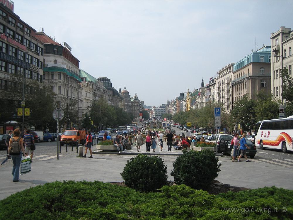 IMG_0372.JPG - Praga: piazza San Venceslao (Vaclanske Namesti)