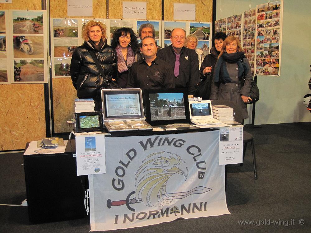 IMG_0108.JPG - Gli amici del Gold Wing Club i Lupi dell'Appennino al mio stand