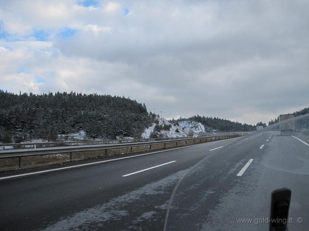 IMG_0133.JPG - Montagne a nord di Ankara: neve tutto intorno