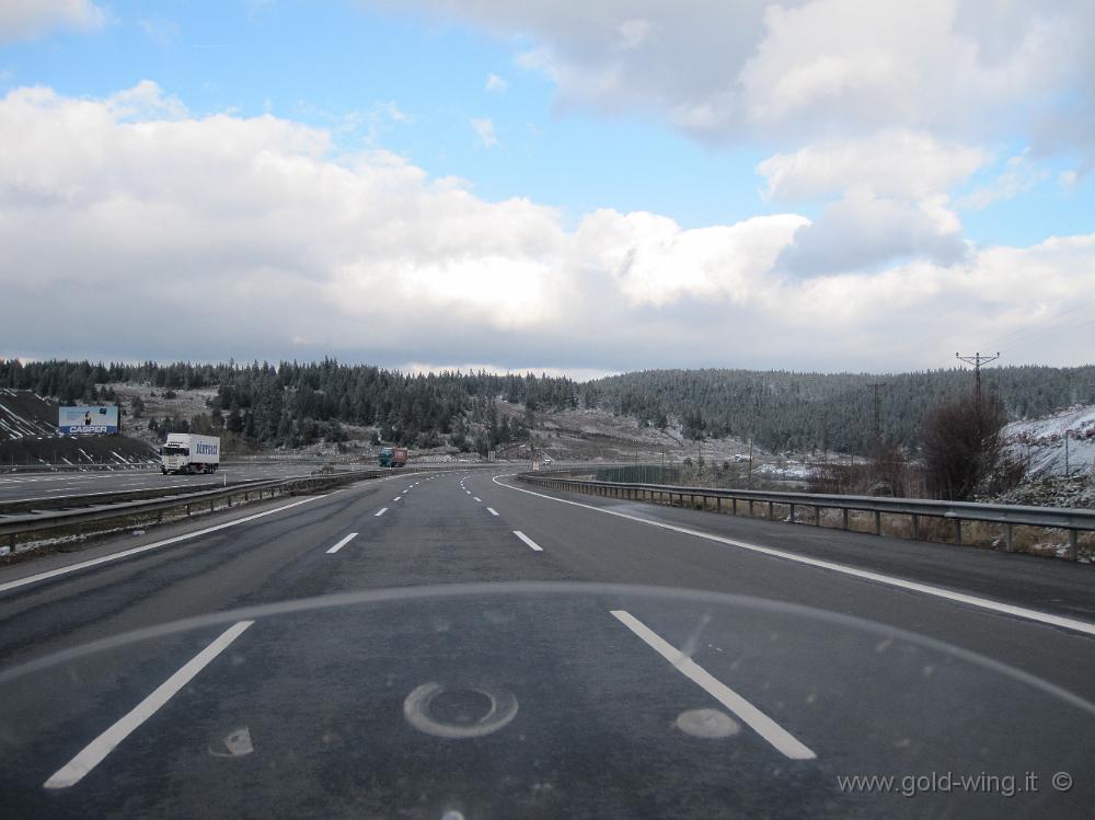 IMG_0138.JPG - Montagne a nord di Ankara: neve tutto intorno