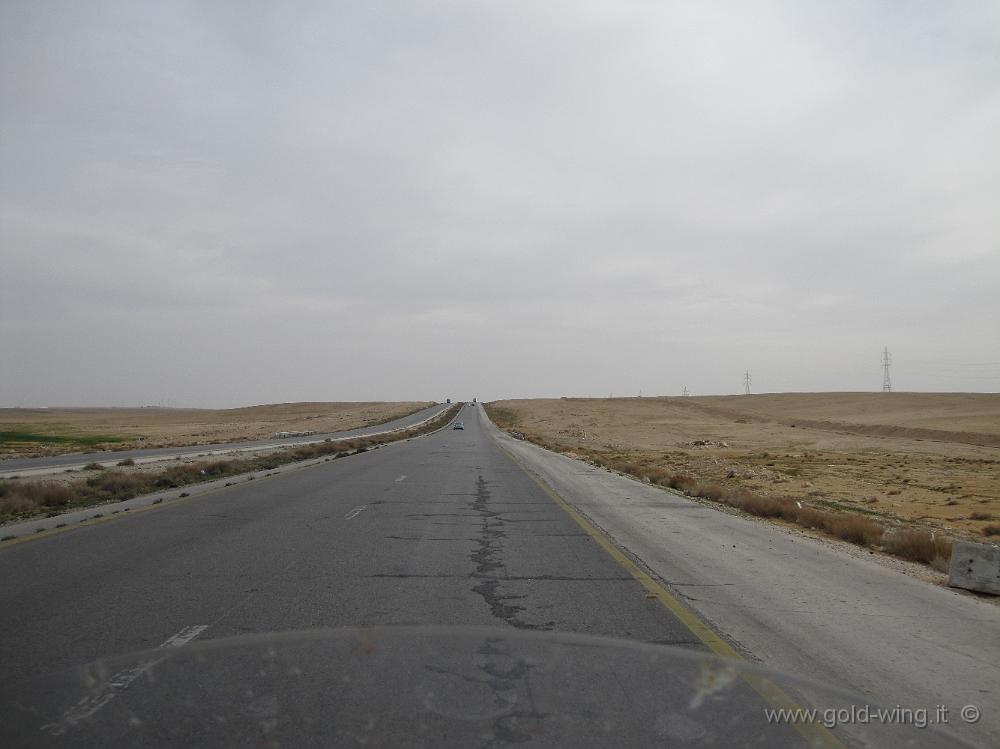 IMG_0375.JPG - Giordania: l' "Autostrada del deserto" a sud di Amman