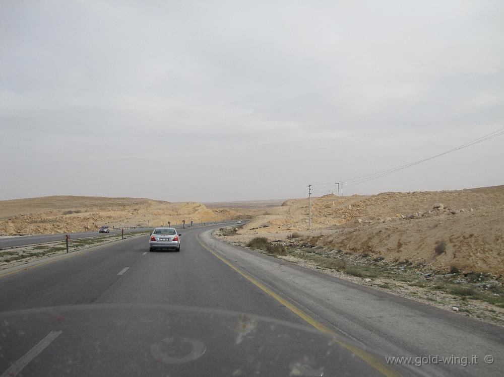 IMG_0376.JPG - Giordania: l' "Autostrada del deserto" a sud di Amman