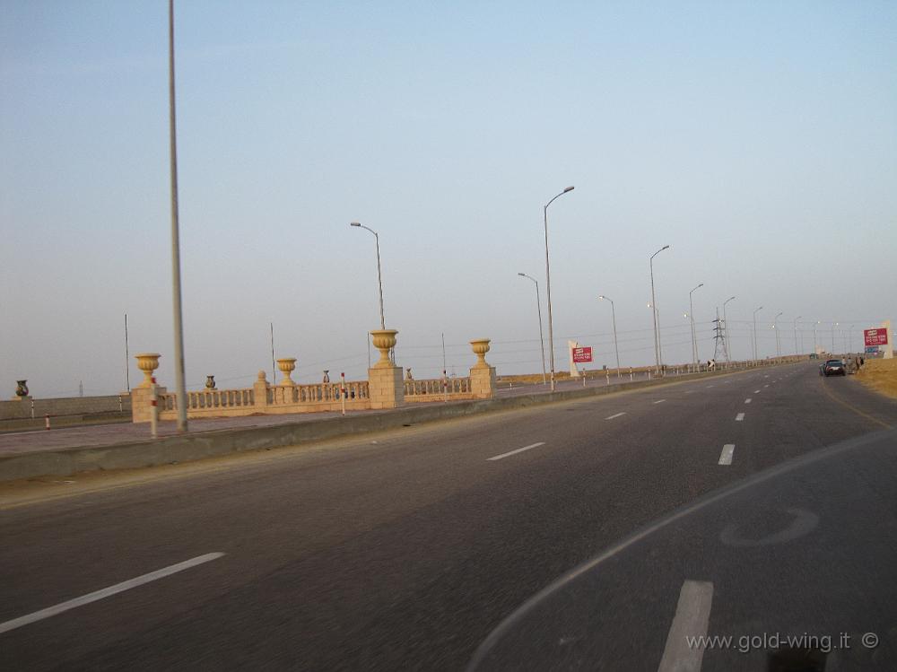 IMG_0719.JPG - Autostrada da Il Cairo al Mar Rosso