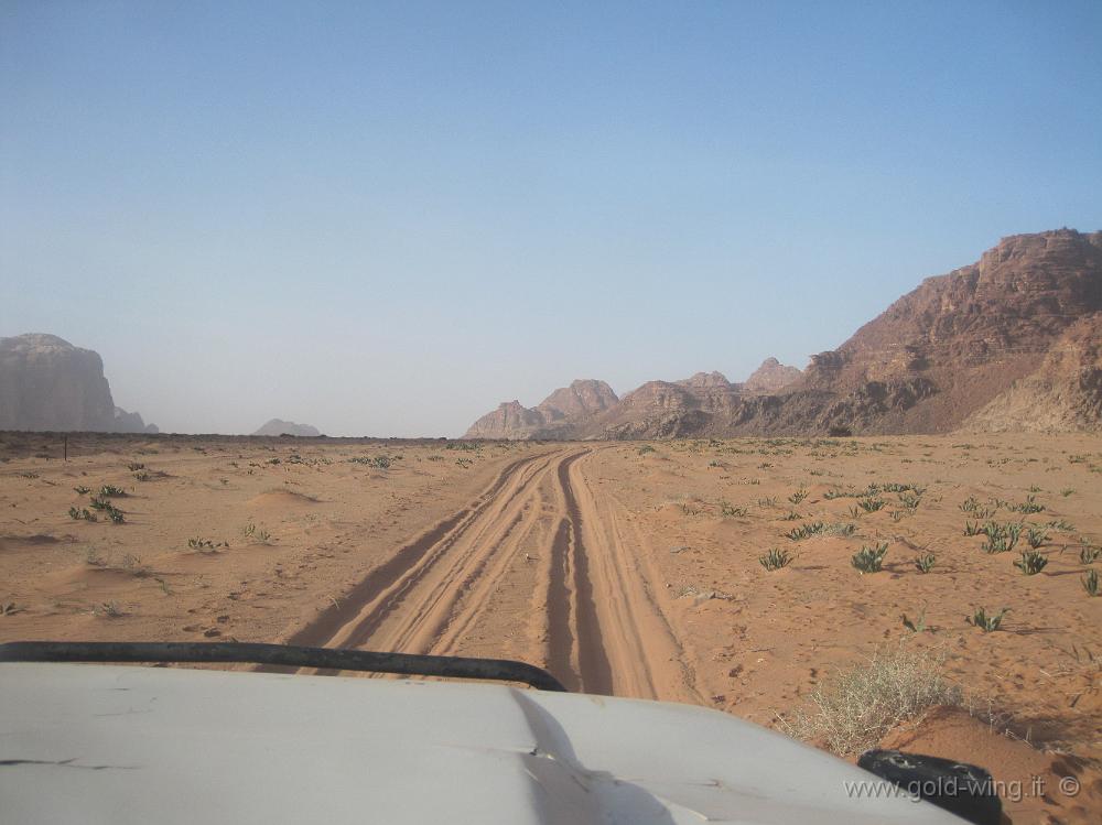 IMG_1110.JPG - Wadi Rum: sì, non era proprio il caso di proseguire con la mia moto!