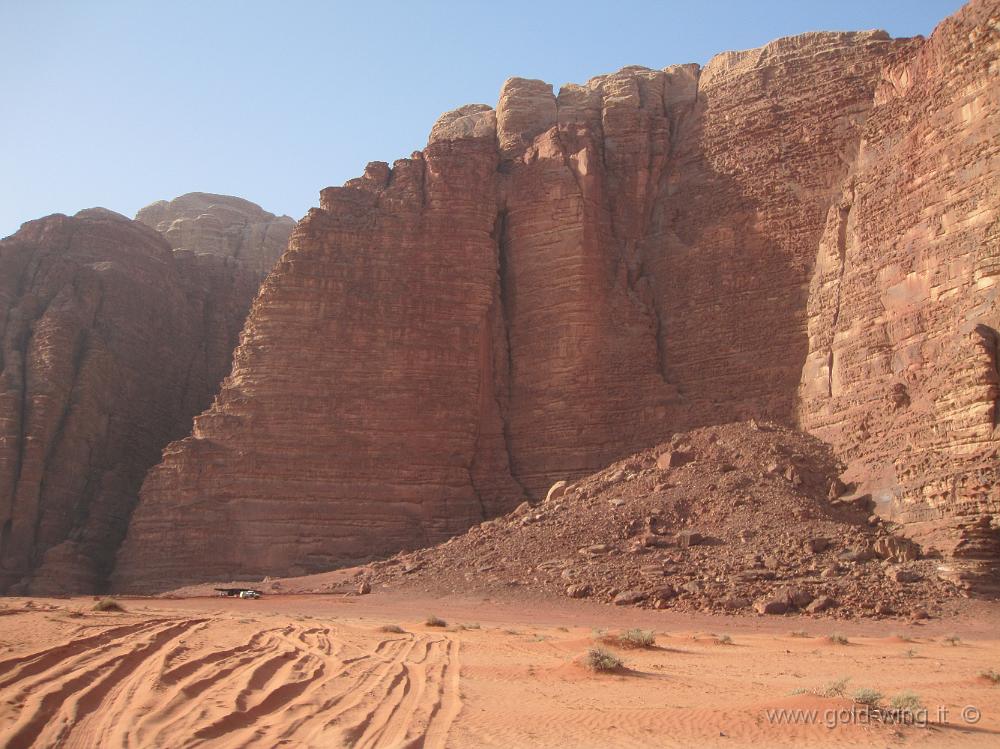 IMG_1127.JPG - Wadi Rum: canyon di Khazali (a sinistra)