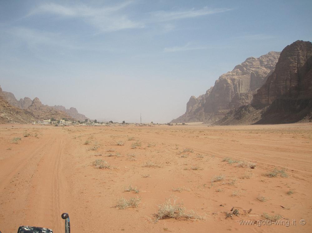 IMG_1260.JPG - Wadi Rum: si torna verso il villaggio di Rum