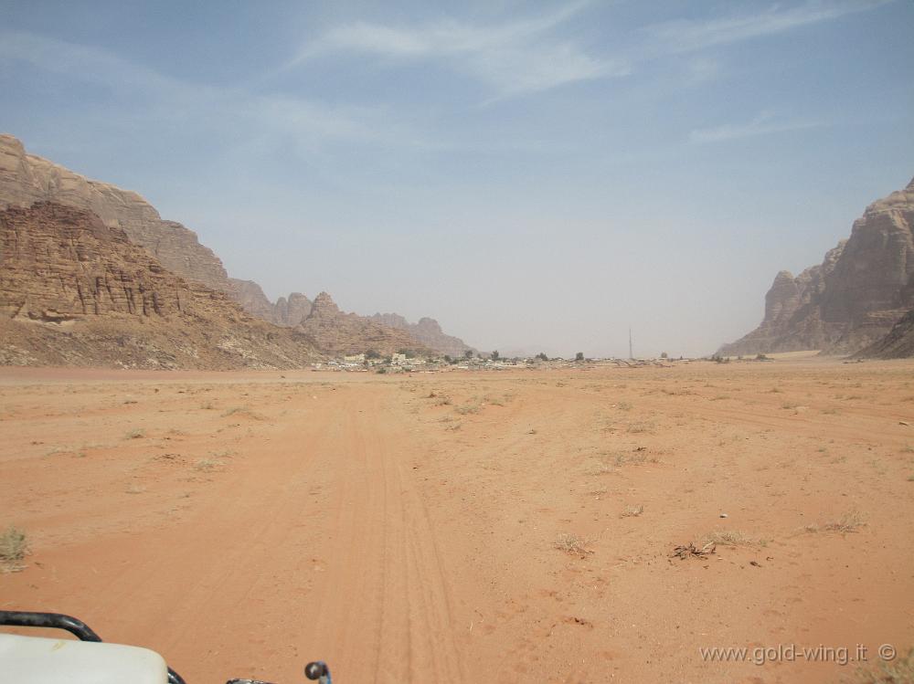 IMG_1261.JPG - Wadi Rum: si torna verso il villaggio di Rum