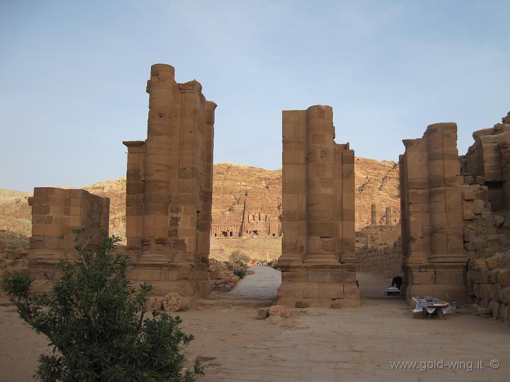 IMG_1425.JPG - Petra: Porta del Temenos