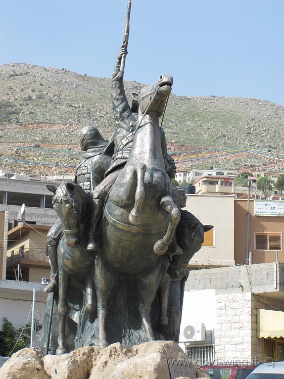 IMG_1708.JPG - Golan. Majdal Shams: statua del sultano El-Atrash (druso che guidò nel 1925 una rivolta antifrancese)