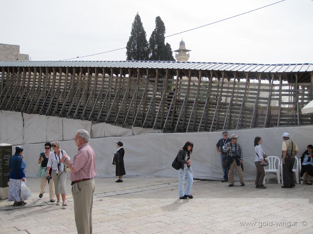 IMG_1844.JPG - Israele, Gerusalemme: la passerella che porta alla Moschea di Al Aqsa, oggi chiusa ai civili