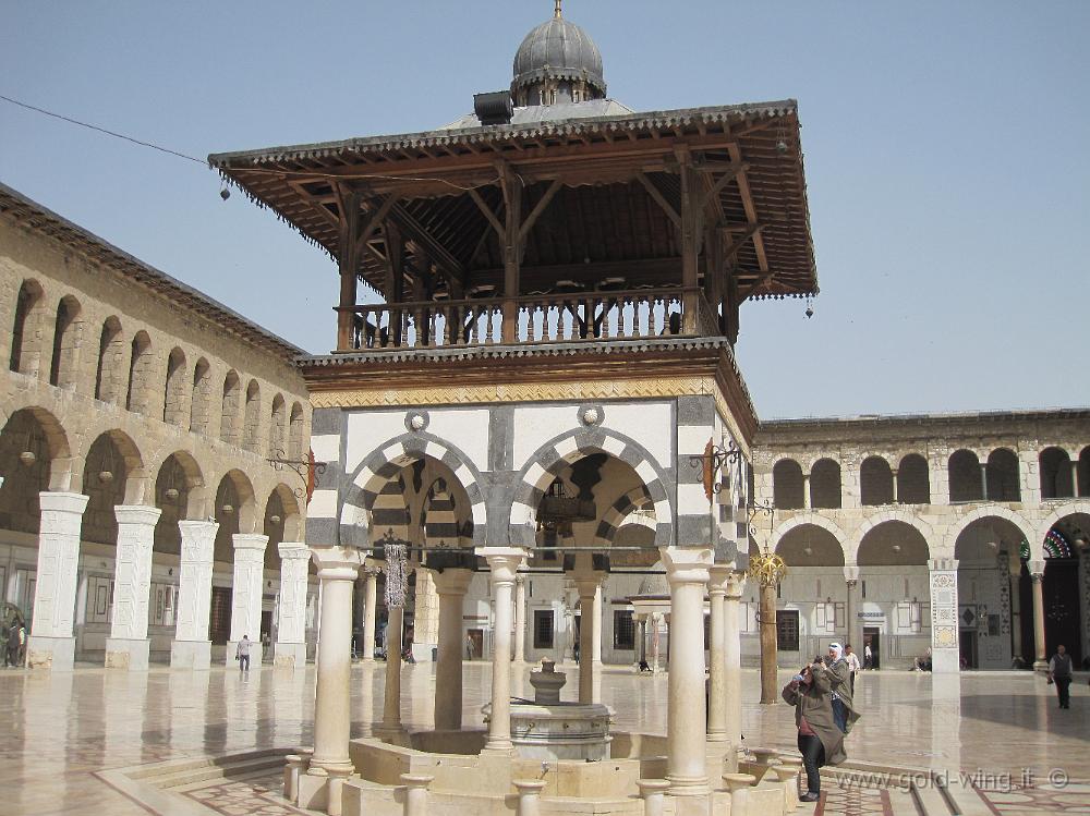 IMG_2003.JPG - Damasco: cortile della Moschea Omayyad