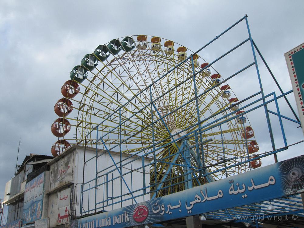 IMG_2096.JPG - Libano, Beirut: luna park sullla Corniche (lungomare)