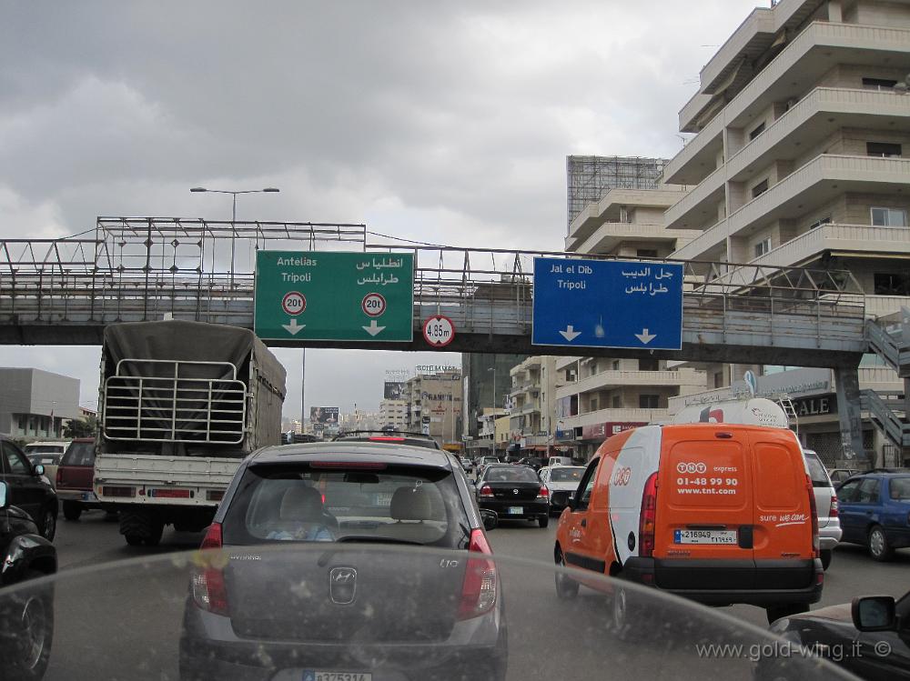 IMG_2111.JPG - Libano, Beirut: verso nord (Tripoli), nel caotico traffico libanese