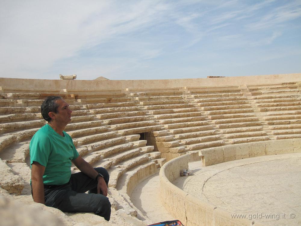 IMG_2357.JPG - Palmyra: teatro