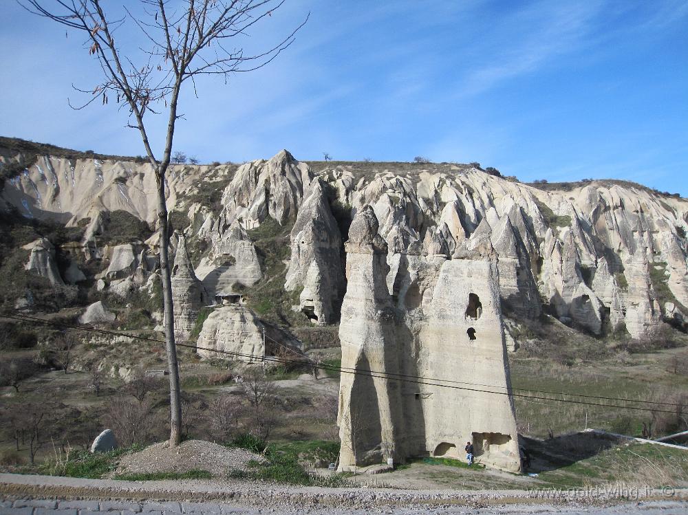 IMG_2627.JPG - Goreme: strada per il "Museo all'Aperto" (1 km)