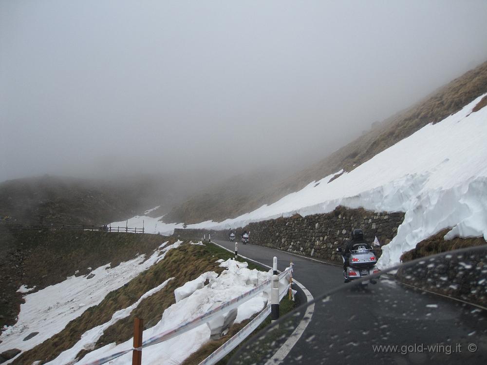 IMG_0301.JPG - Salita sul Gavia (m 2.621): la neve comincia a essere abbondante