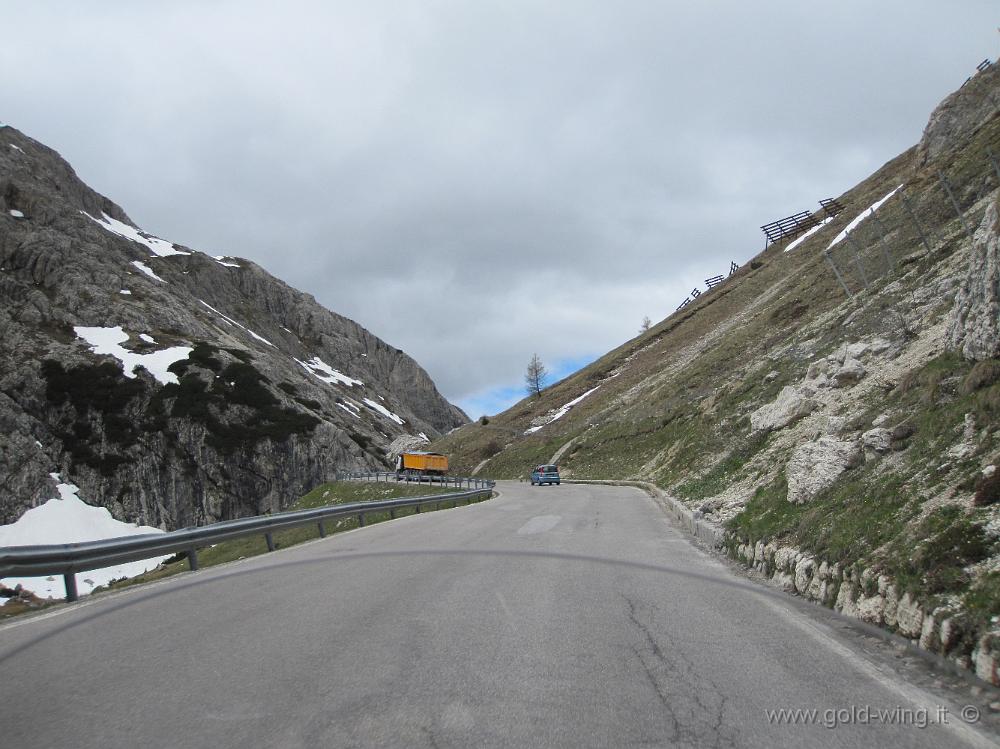 IMG_0795.JPG - Salita al passo Valparola (m 2.192)