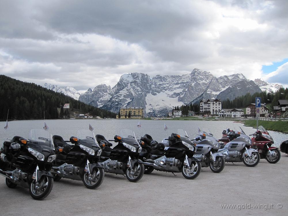 IMG_0842.JPG - Lago di Misurina (BL): alcune Gold Wing del Mega Ride 2010