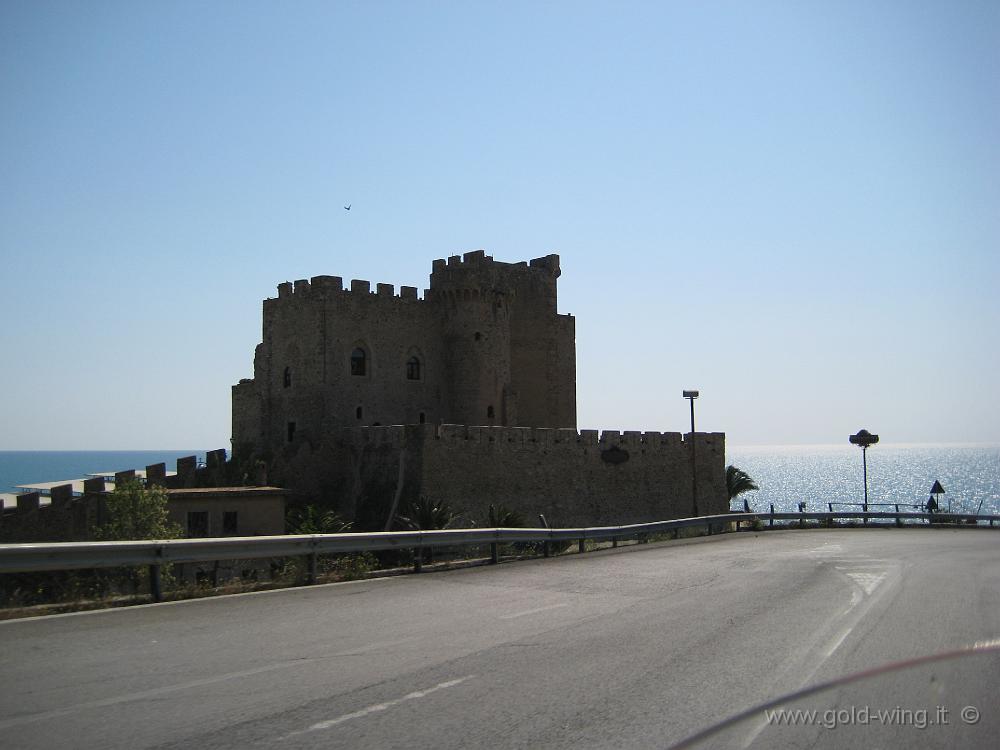 IMG_0502.JPG - Calabria: castello di Roseto Capo Spulico