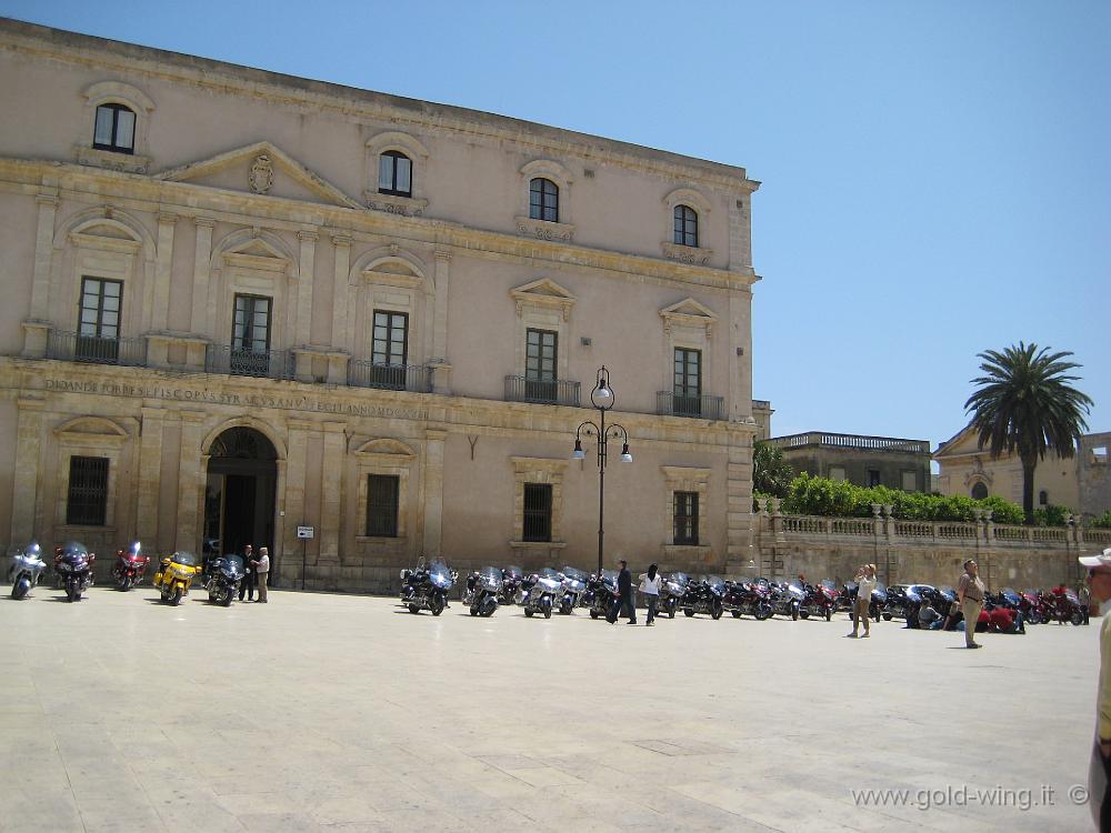 IMG_0892.JPG - Siracusa: piazza Duomo