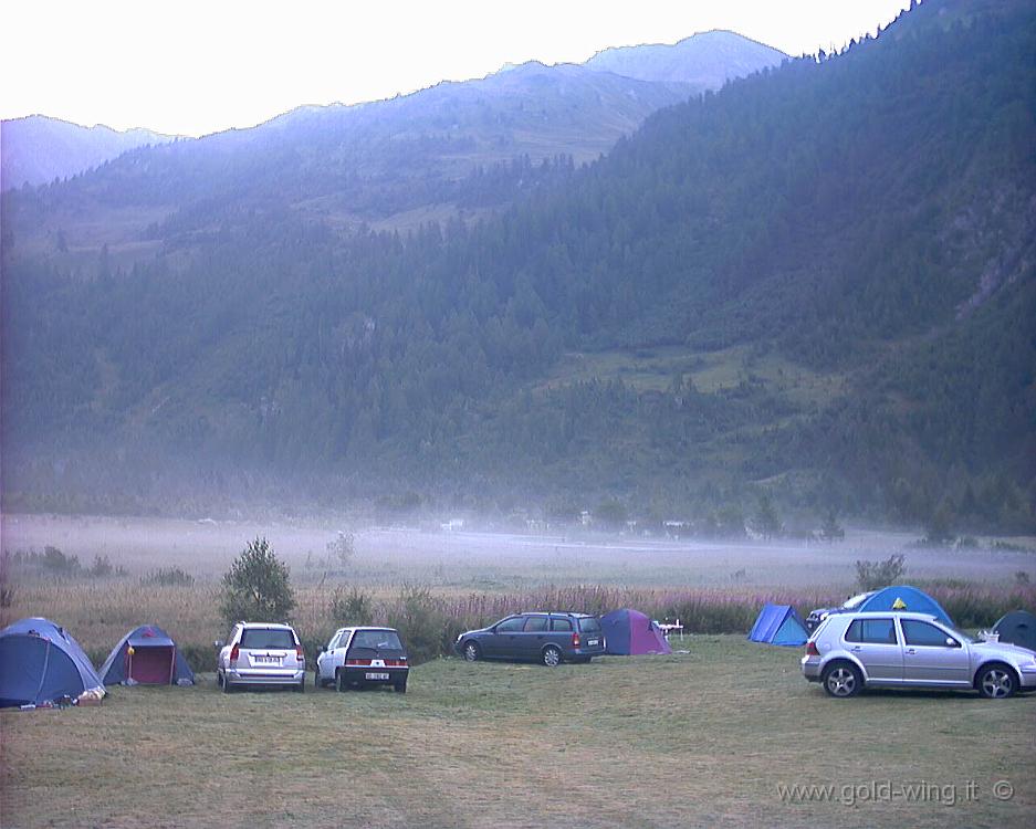 011.JPG - 18.8.2002 - Campeggio Tronchey, m 1.640, Val Ferret, M.Bianco