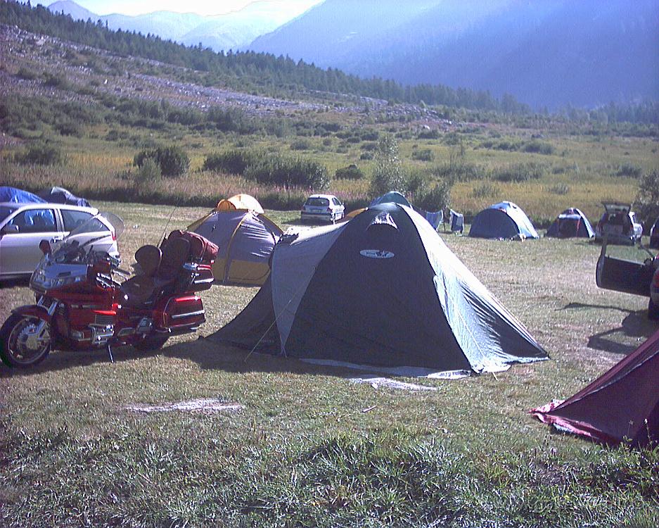 018.JPG - 18.8.2002 - Campeggio Tronchey, m 1.640, Val Ferret, M.Bianco