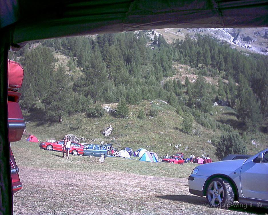 037.JPG - 18.8.2002 - Campeggio Tronchey, m 1.640, Val Ferret, M.Bianco