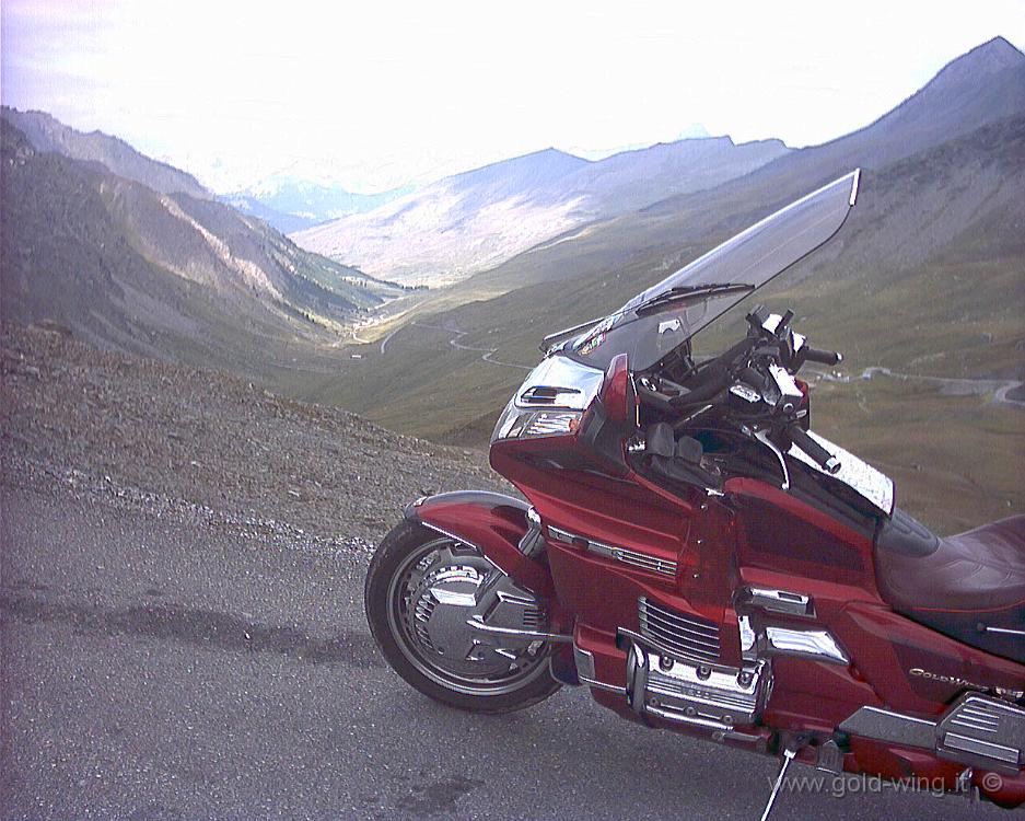 152.JPG - 20.8.2002 - Colle dell'Agnello - m 2.748 - Francia-Italia