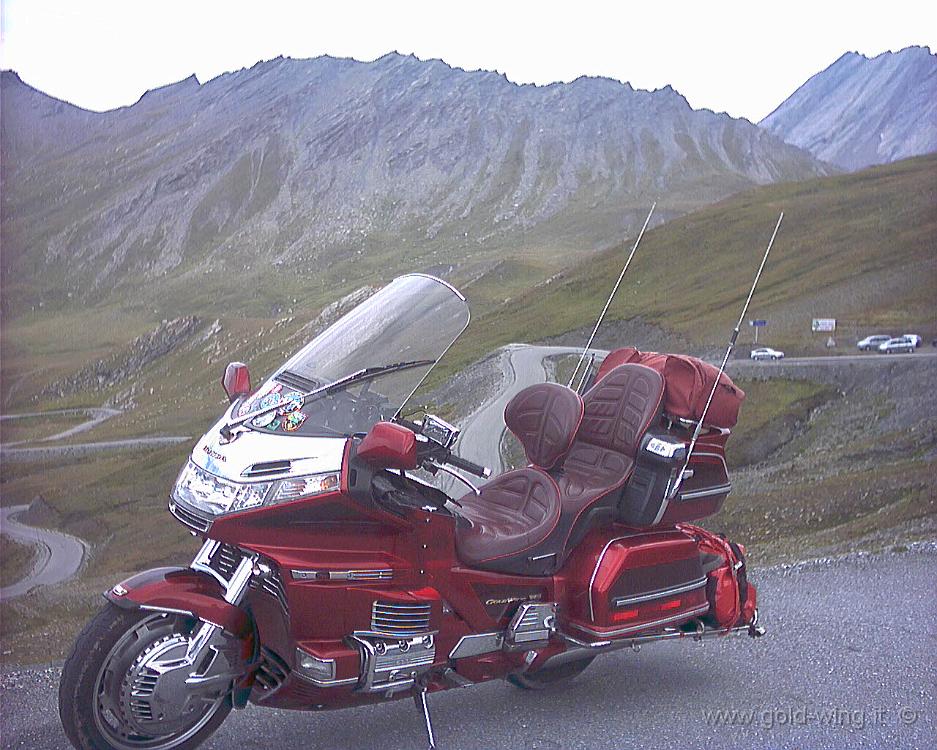 154.JPG - 20.8.2002 - Colle dell'Agnello - m 2.748 - Francia-Italia