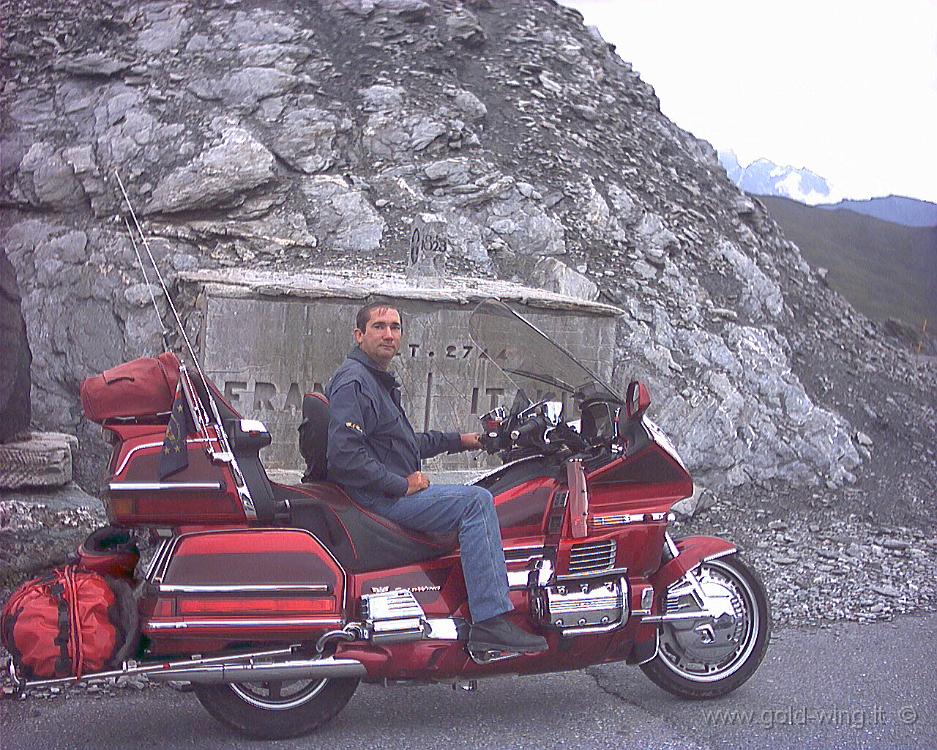 202.JPG - 20.8.2002 - Colle dell'Agnello - m 2.748 - Francia-Italia