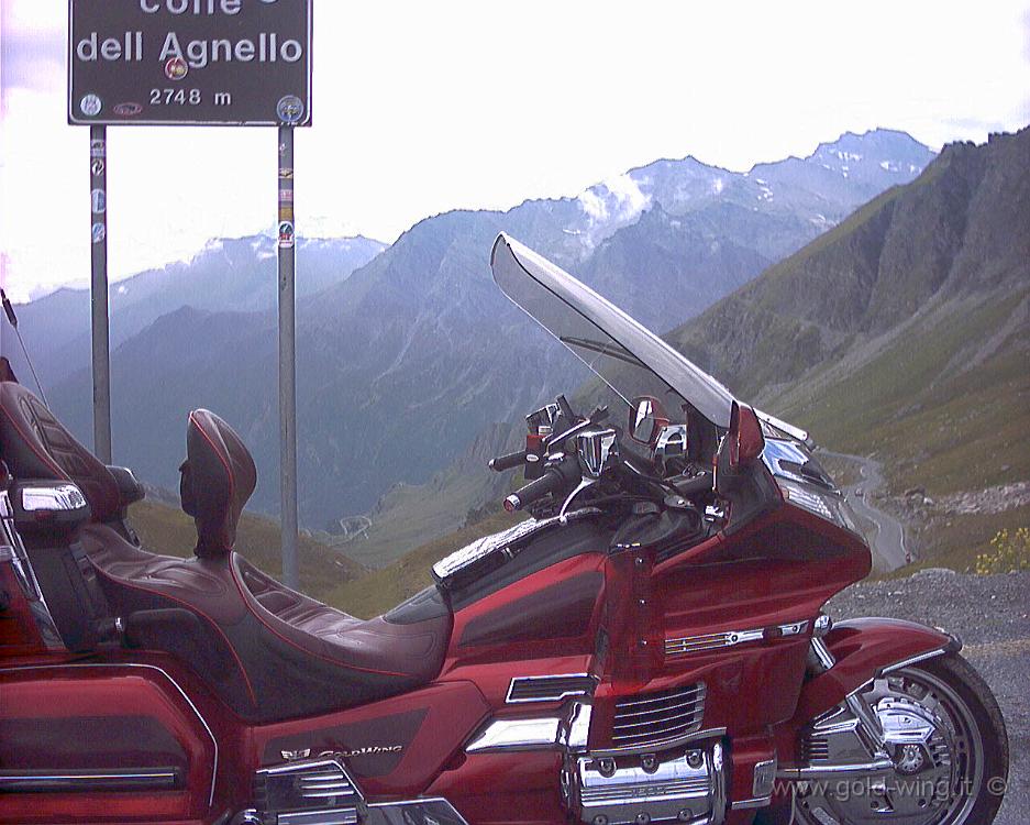 203.JPG - 20.8.2002 - Colle dell'Agnello - m 2.748 - Francia-Italia