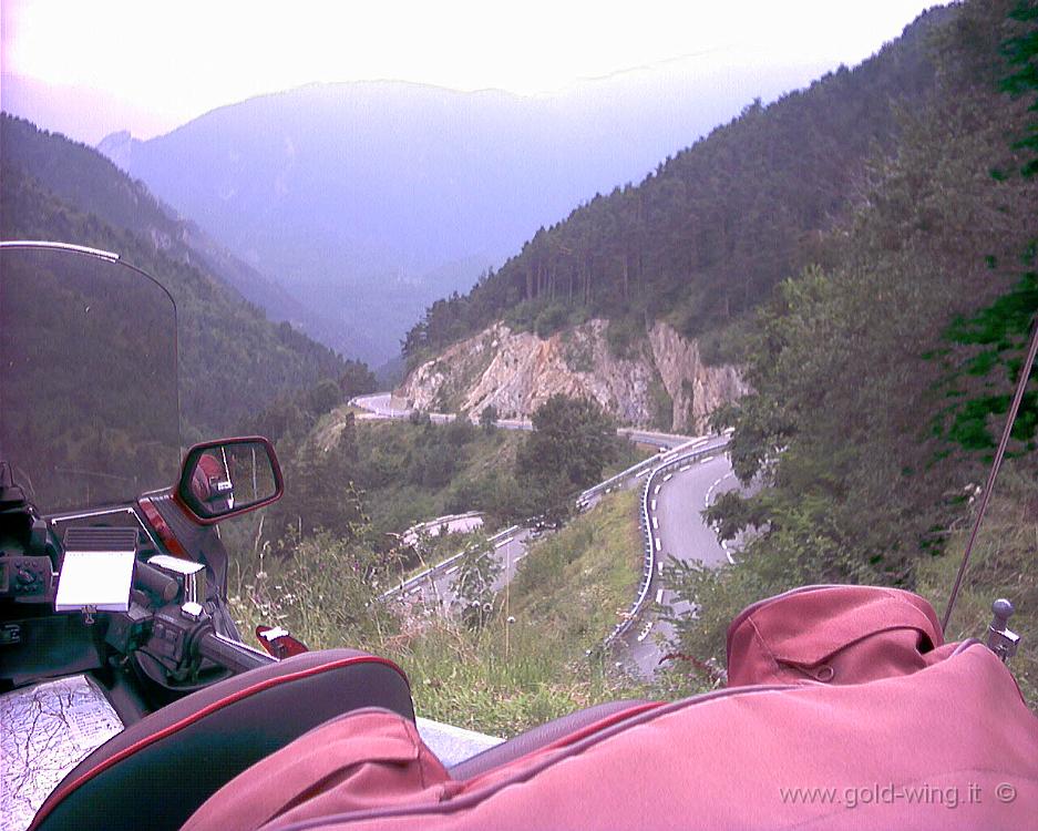 205.JPG - 20.8.2002 - Col di Tenda - m 1.321 (tunnel) - (Italia)-Francia