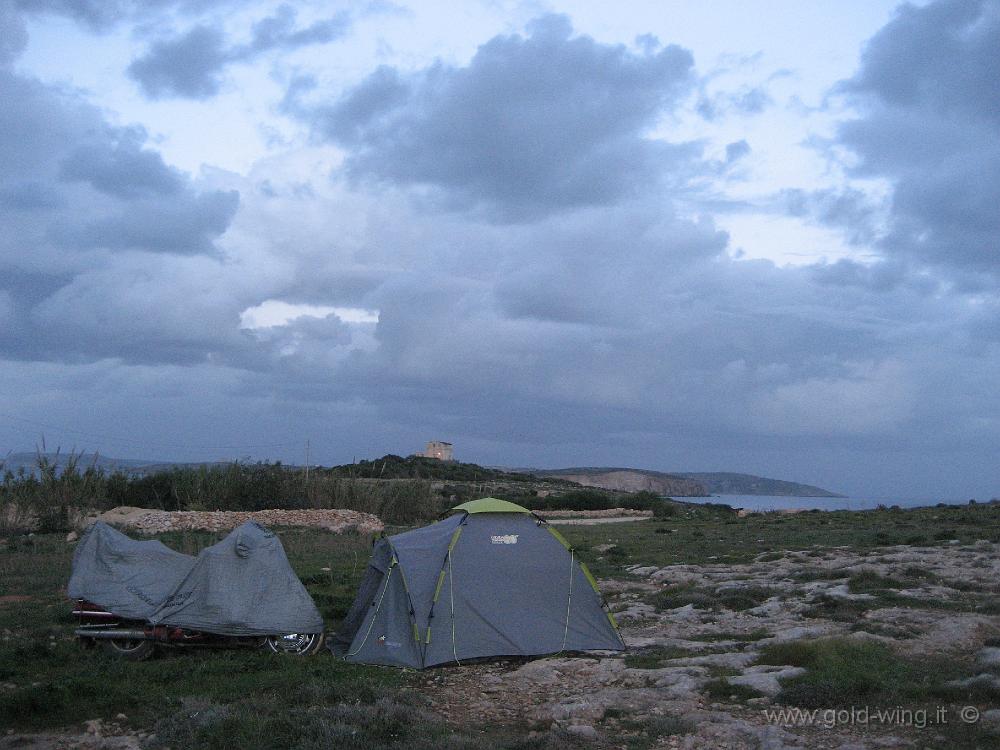 IMG_0165.JPG - ... con le isole di Comino e Gozo di fronte ...