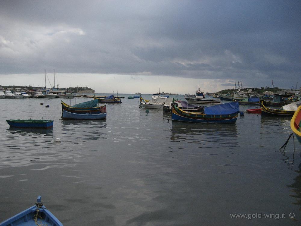 IMG_0382.JPG - Marsaxlokk: "luzzu" all'ancora