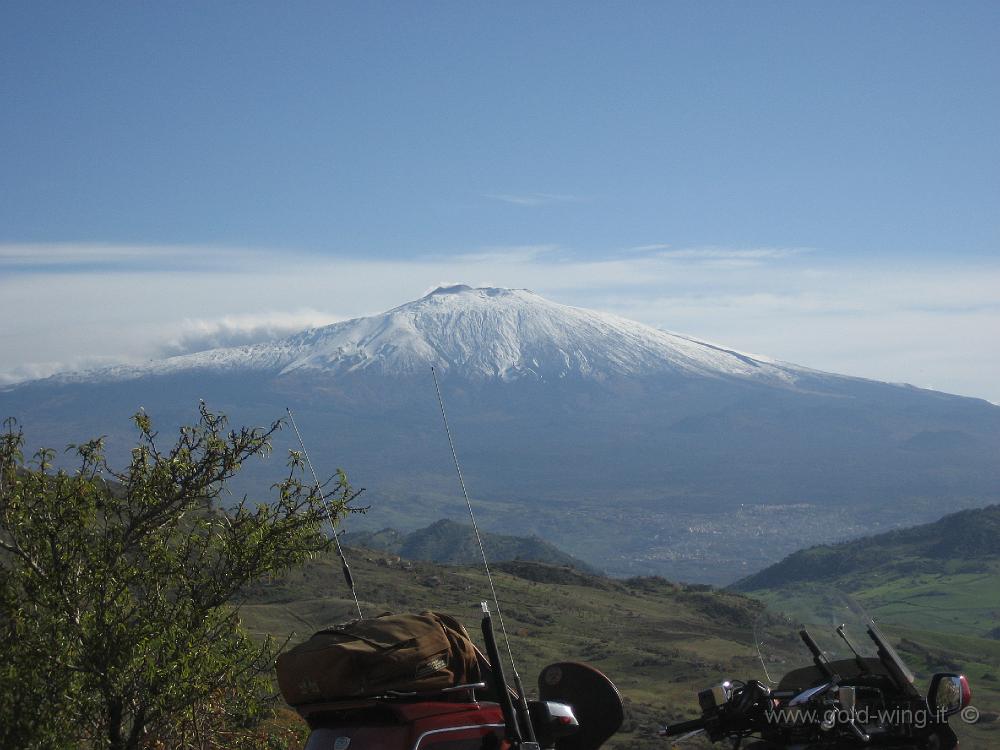 IMG_0585.JPG - L'Etna visto da Cesarò (m 1.150)