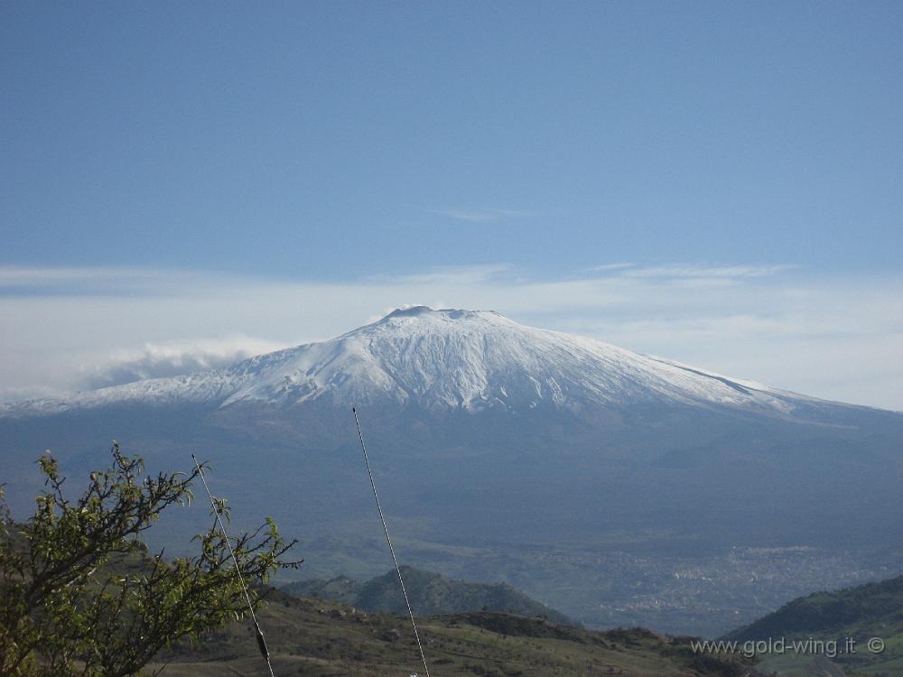 IMG_0587.JPG - L'Etna visto da Cesarò (m 1.150)