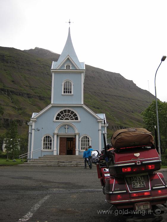 IMG_0613.JPG - Seydisfjordur: chiesa