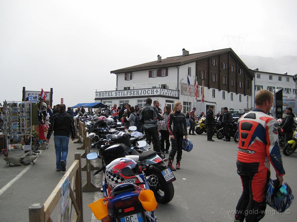 IMG_0687.JPG - Passo dello Stelvio (m 2.759)