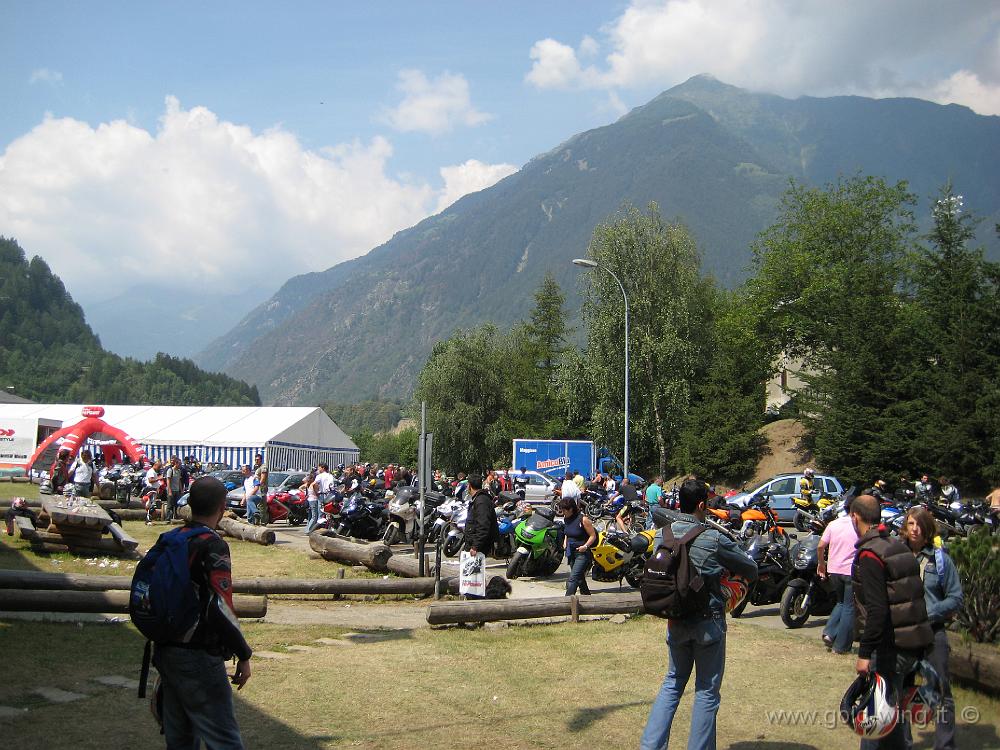 IMG_0691.JPG - Sondalo, sede del Raduno Internazionale dello Stelvio (ore 10.49)