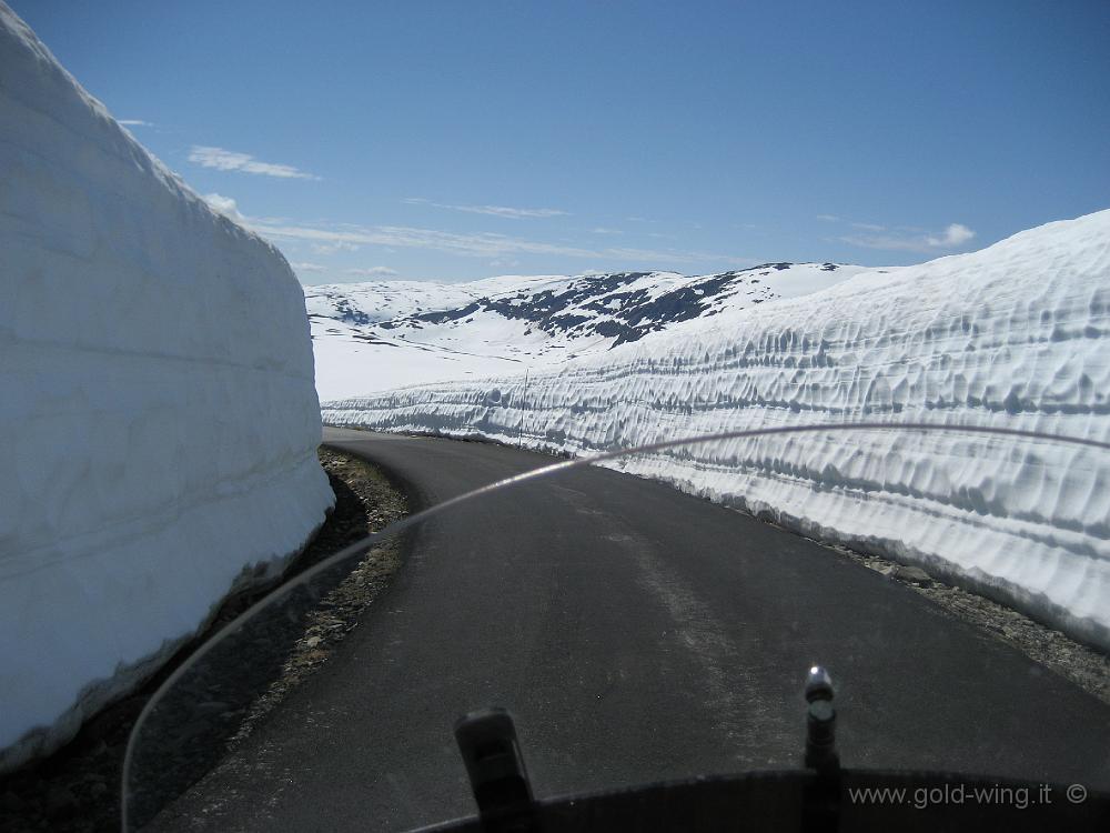 IMG_0430.JPG - La strada per Ardal