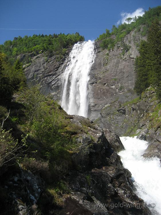 IMG_0573.JPG - Cascata nel Sognefjorden