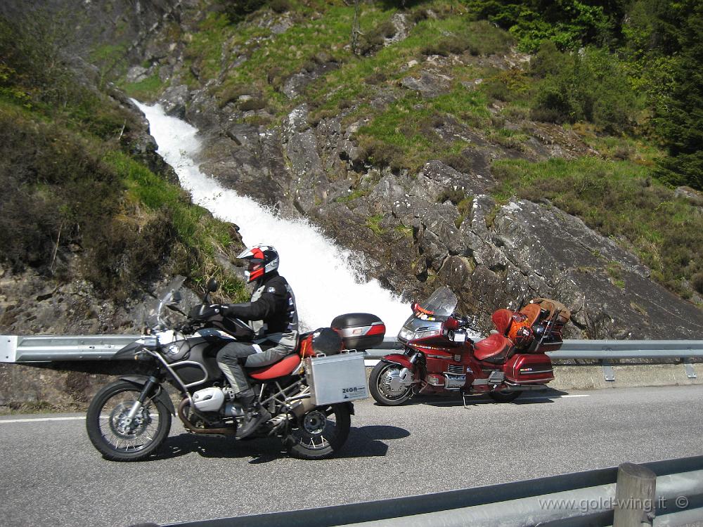 IMG_0577.JPG - Cascata nel Sognefjorden