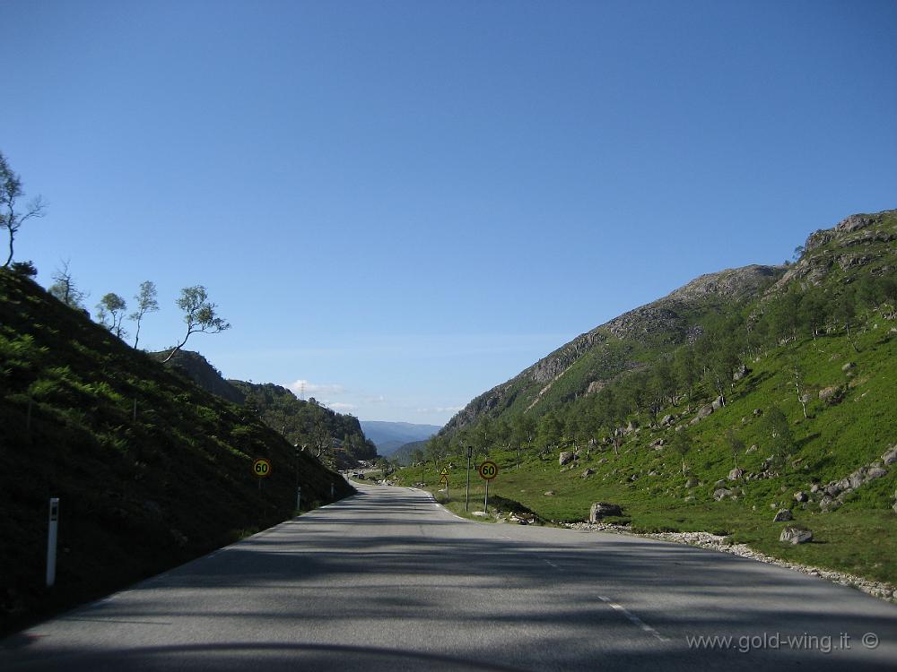 IMG_0720.JPG - Diretti a Bergen, tra il Masfjiorden e l'Osterfjorden