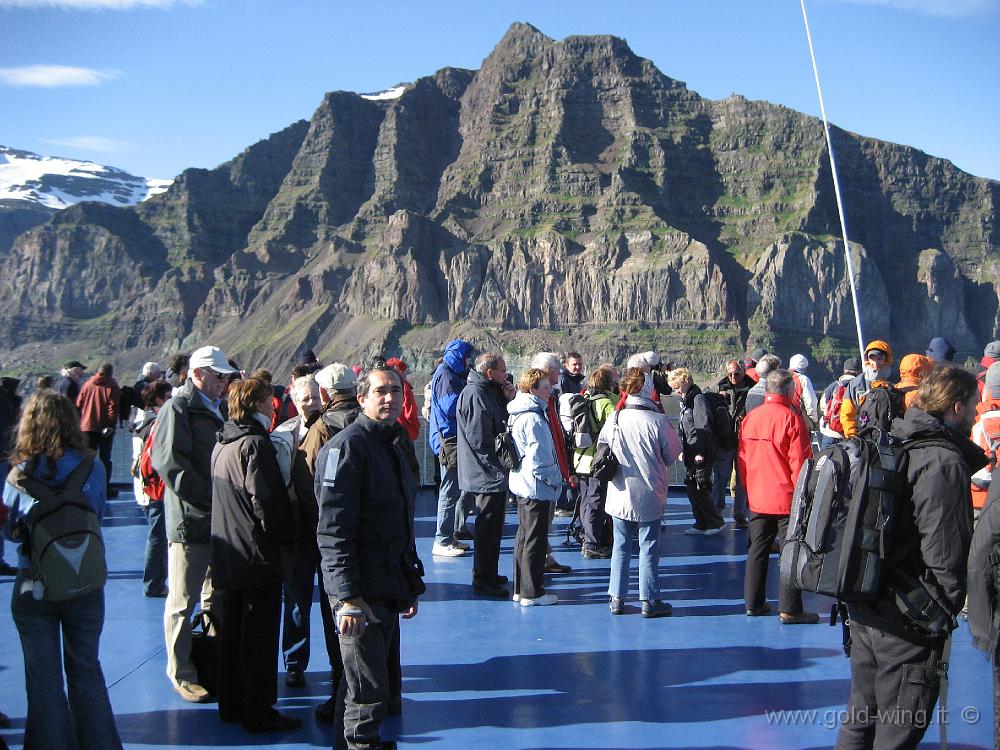 IMG_1055.JPG - Fiordo di Seydisfjordur, dal ponte della nave