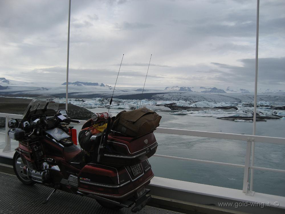 IMG_1322.JPG - Il ponte sull'emissario dello Jokulsarlon