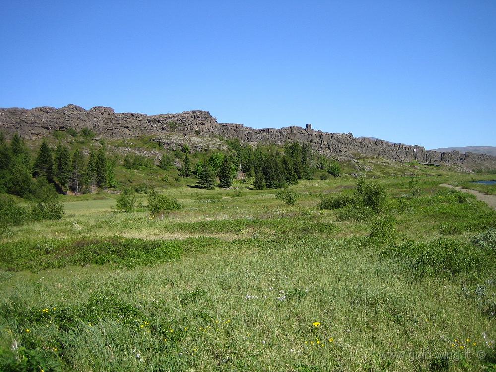 IMG_0001-3.JPG - Thingvellir: l'Almannagja, la linea di faglia tra la zolla continentale europea e quella americana