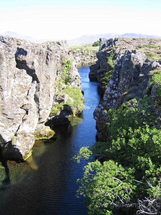 IMG_0001-7.JPG - Thingvellir: il fiume Oxarà, l'unico immissario visibile del lago Thinvallavatn