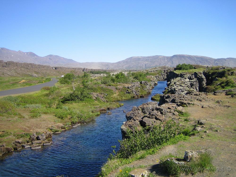 IMG_0001-8.JPG - Thingvellir: il fiume Oxarà