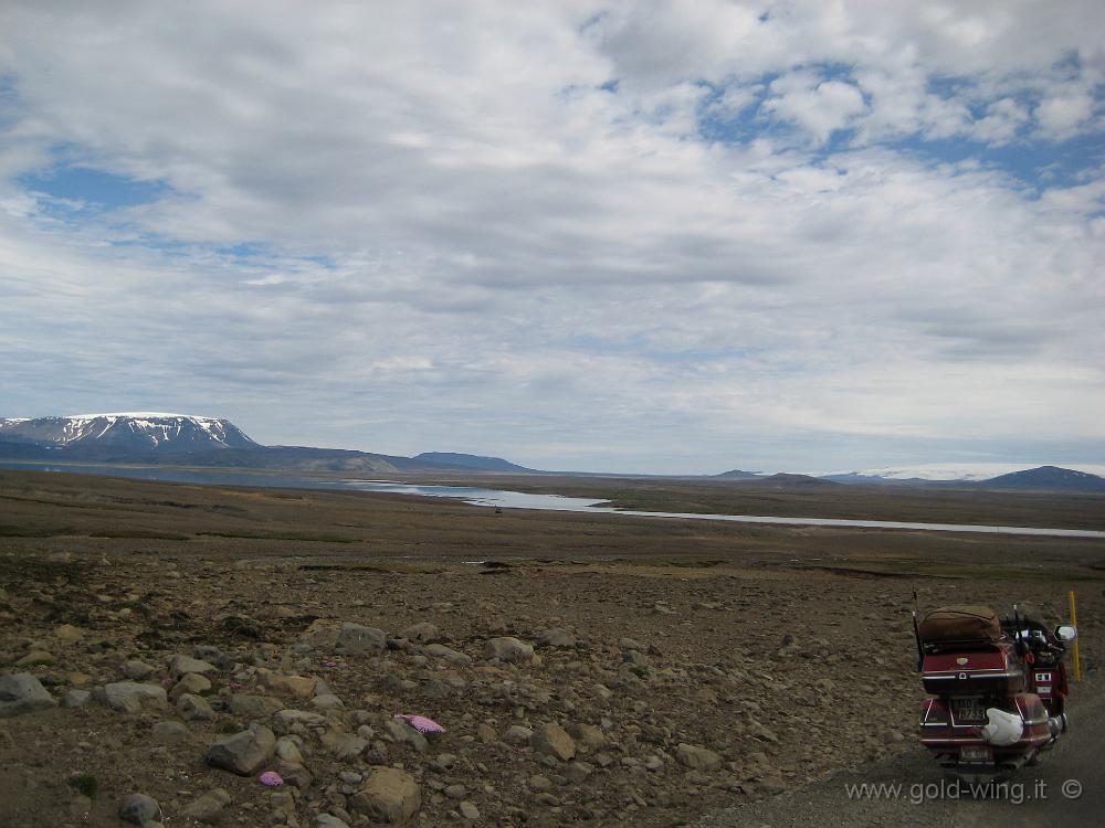 IMG_0106.JPG - La strada del Kjolur (F35), attraverso l'interno dell'Islanda