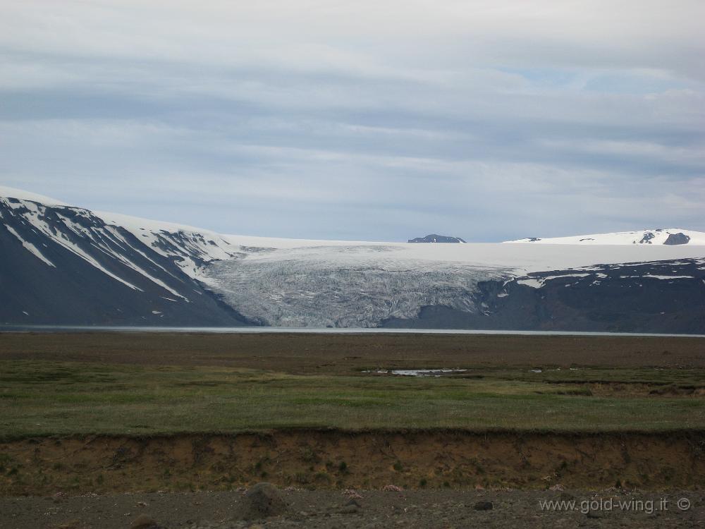 IMG_0124.JPG - La strada del Kjolur: ghiacciaio Langjokull e lago Hvitarvatn